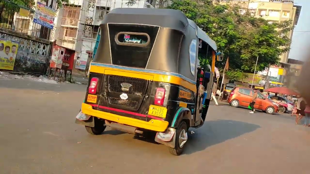 मुंबई का रहन सहन ट्रेन फुटपाथ बाजार देखें
