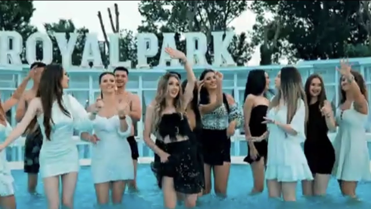 Denisa Dumitrache❌️Ca la 20 de ani
