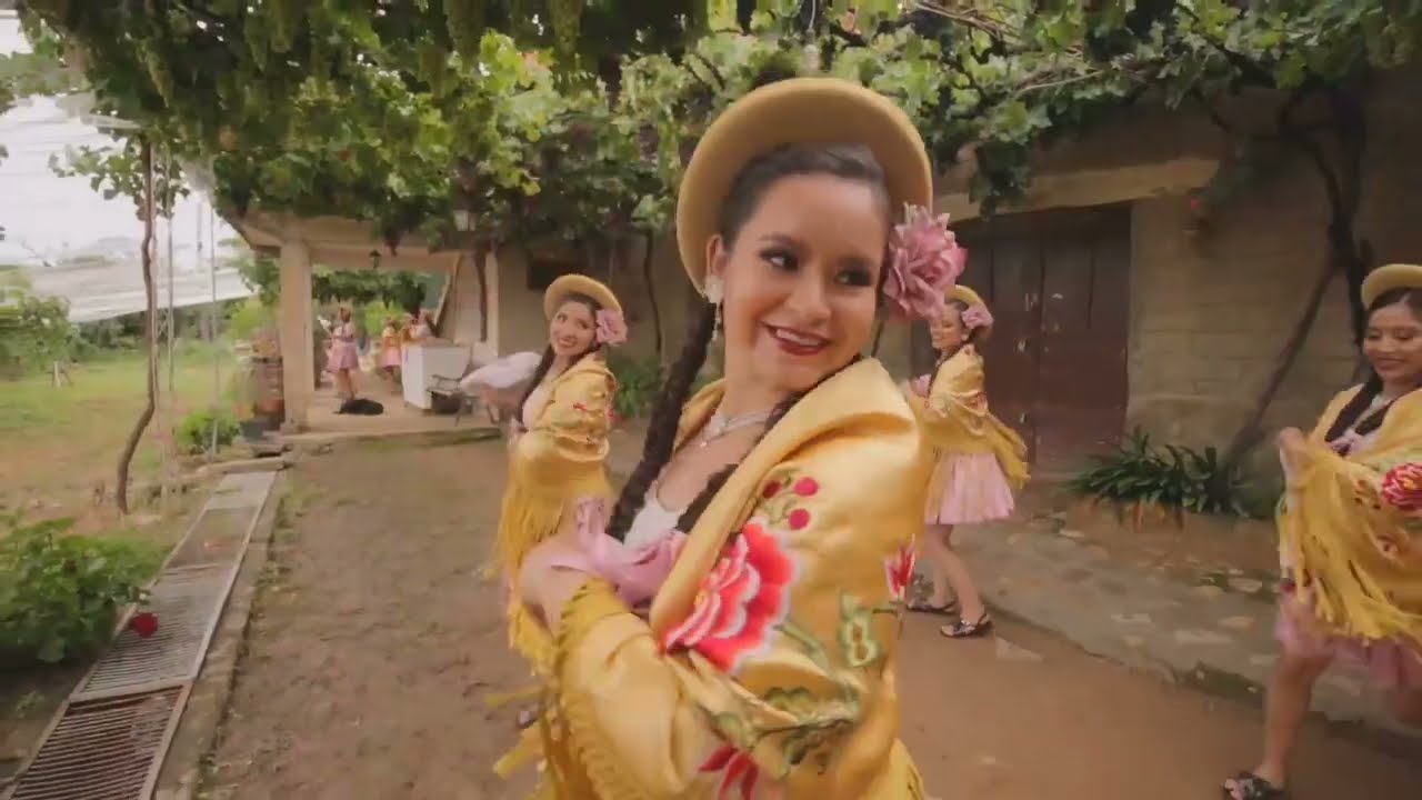 Mataco Aguilera - Viva mi Patria Bolivia (Videoclip)