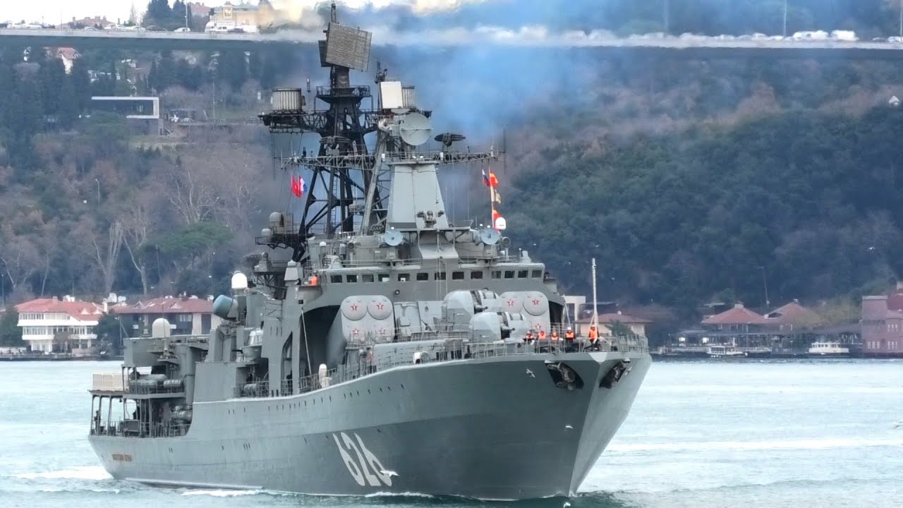 Russian Navy Udaloy Class Destroyer Vice-Admiral Kulakov transits Istanbul strait - Jan 13, 2020