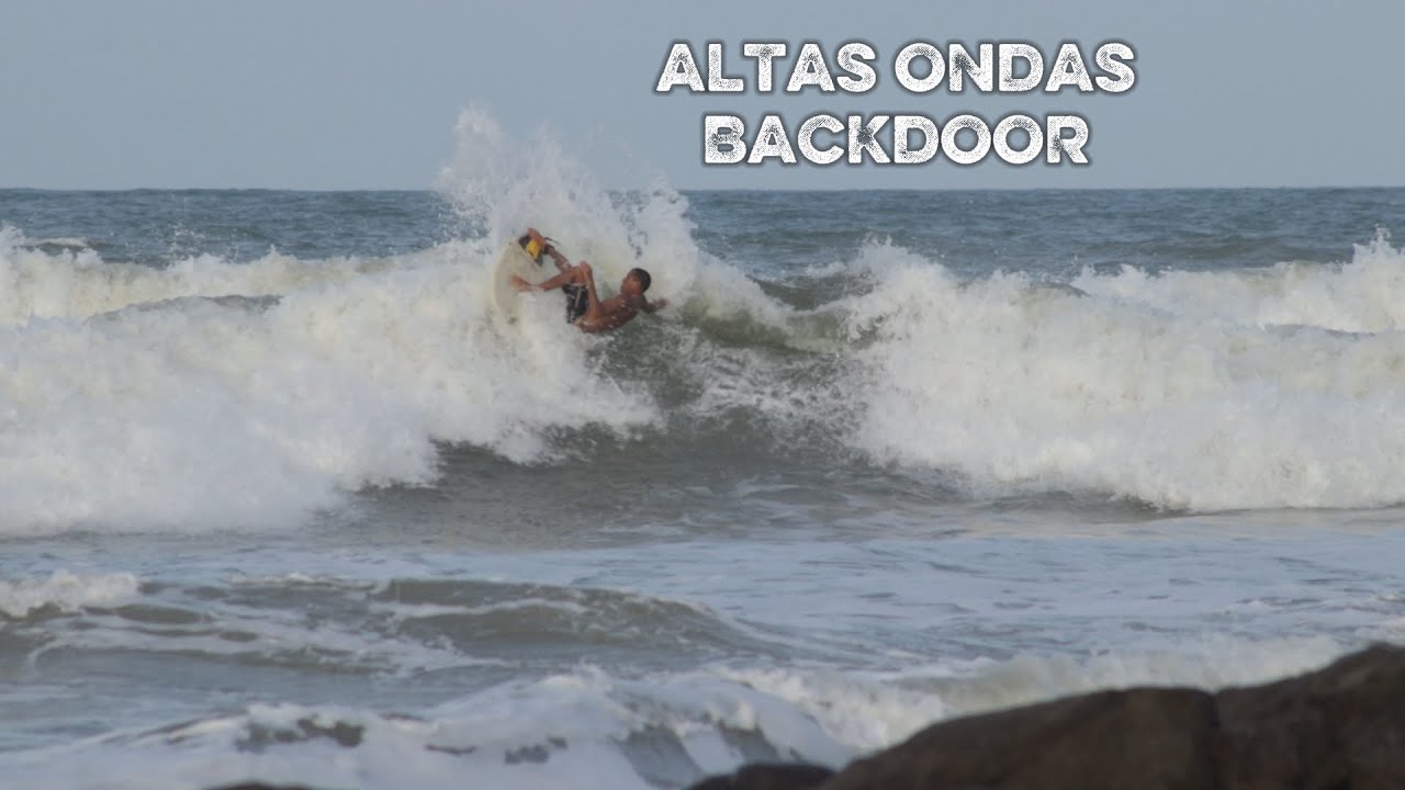 ALTAS ONDAAS show de surf no BACKDDOOR
