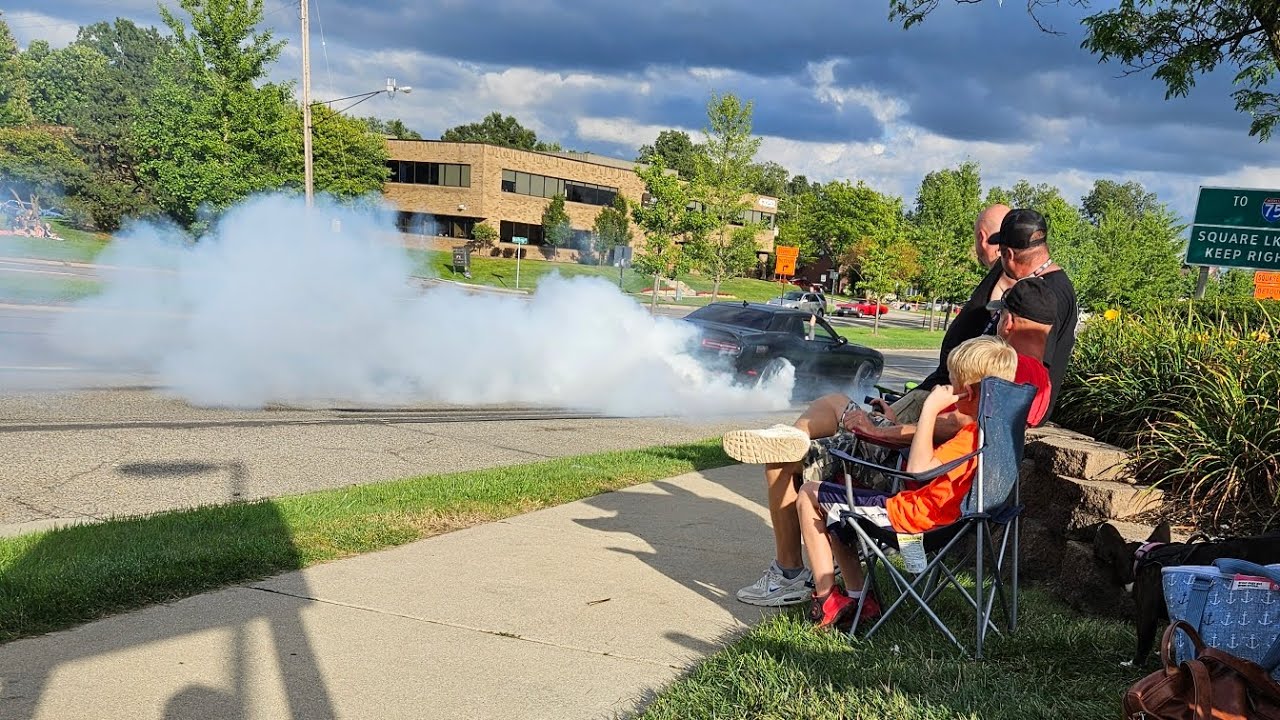 woodward dream cruise burnout and cool car compilation
