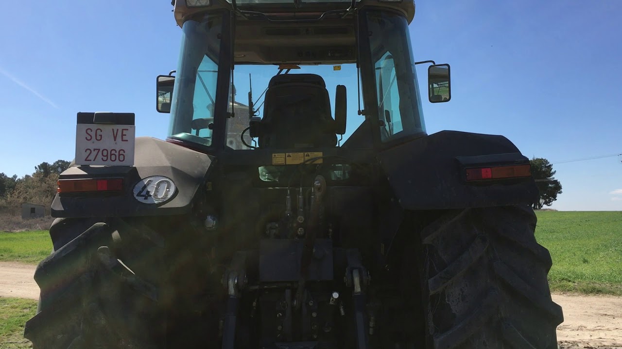 Tractor Massey Ferguson 8110