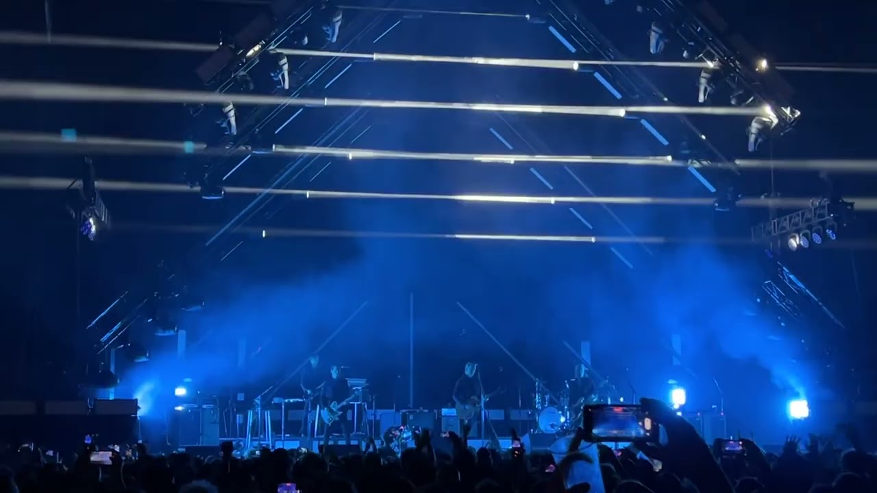 Queens of the Stone Age - Intro & Regular John, Live at ZiggoDome Amsterdam, November 4th 2023