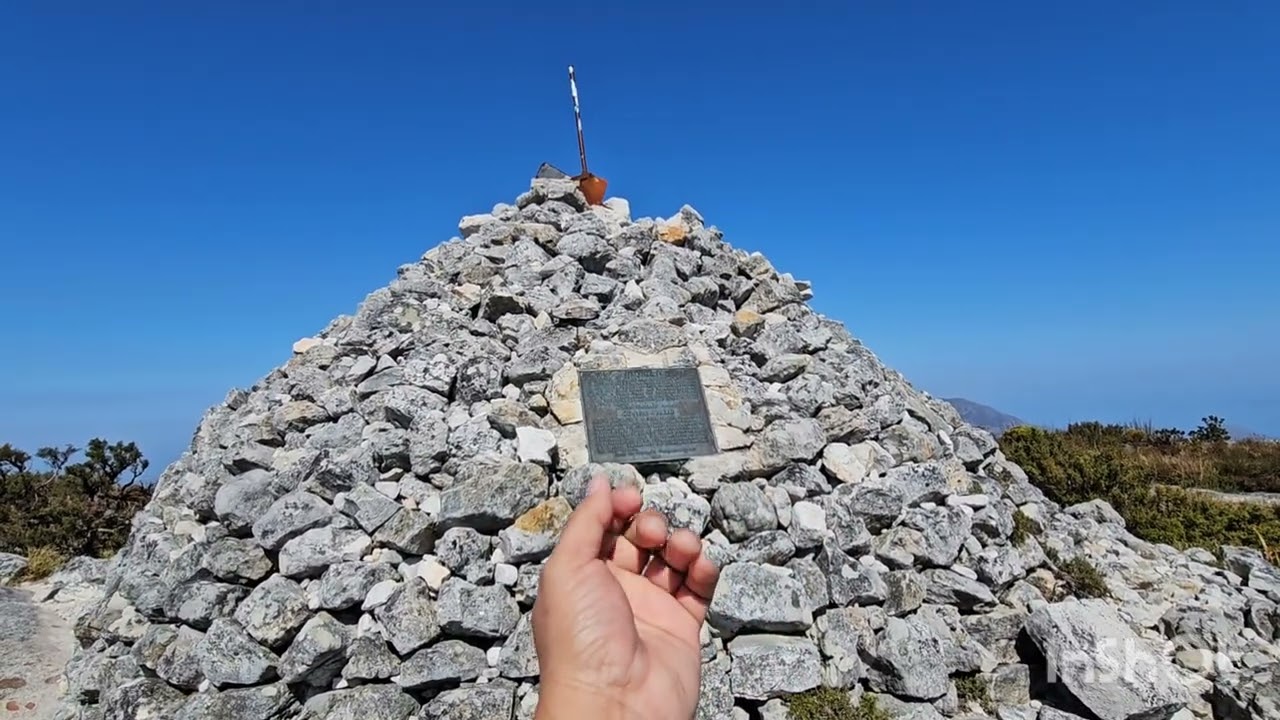 Hiking Maclear Beacon/Table Mountain, Capetown South Africa 02092024 KGPBGM