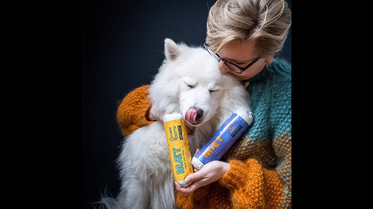 Mette og Albus har prøvet MÆT Frisk Hundemad