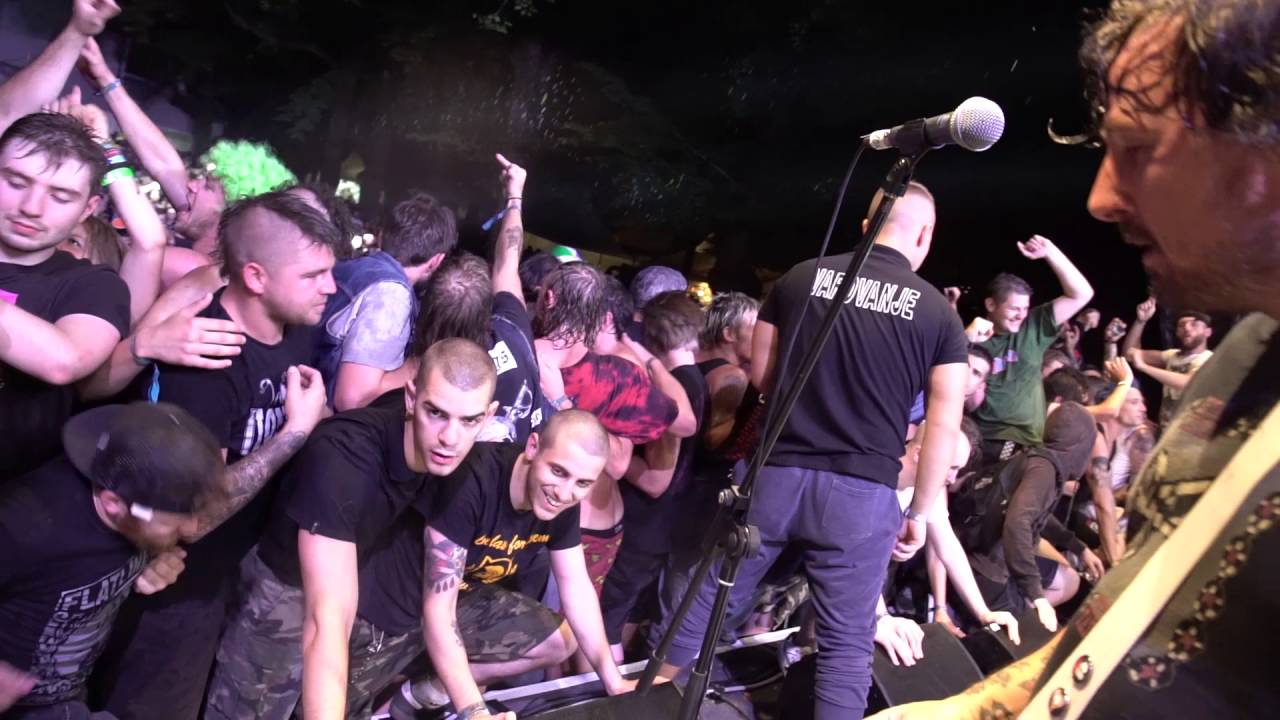 THE BOUNCING SOULS - TRUE BELIEVERS (Multicam) live at Punk Rock Holiday 1.6