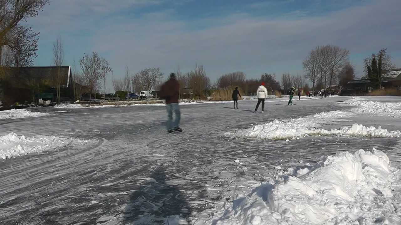 schaatsen op de graafstroom Oud Alblas 05-02-2012 skating in holland at the river graafstroom