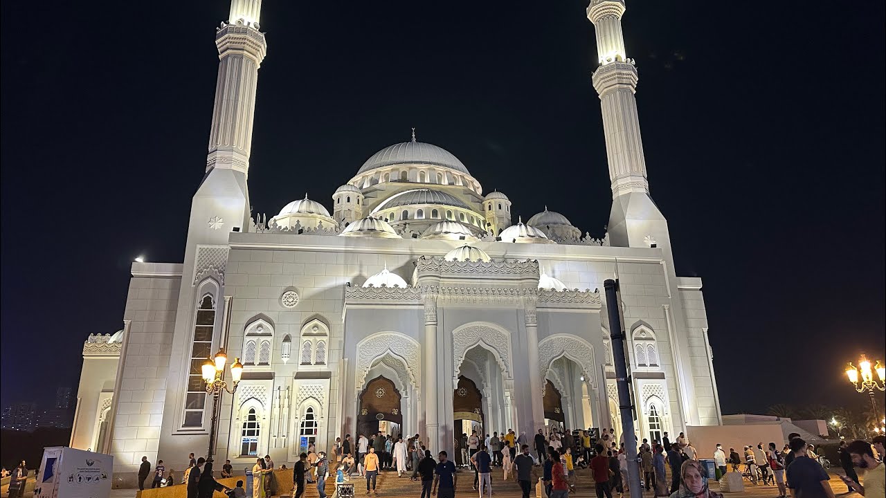 Live: Al Majaz Waterfront & Al Noor Mosque | Sharjah Night View 🌙