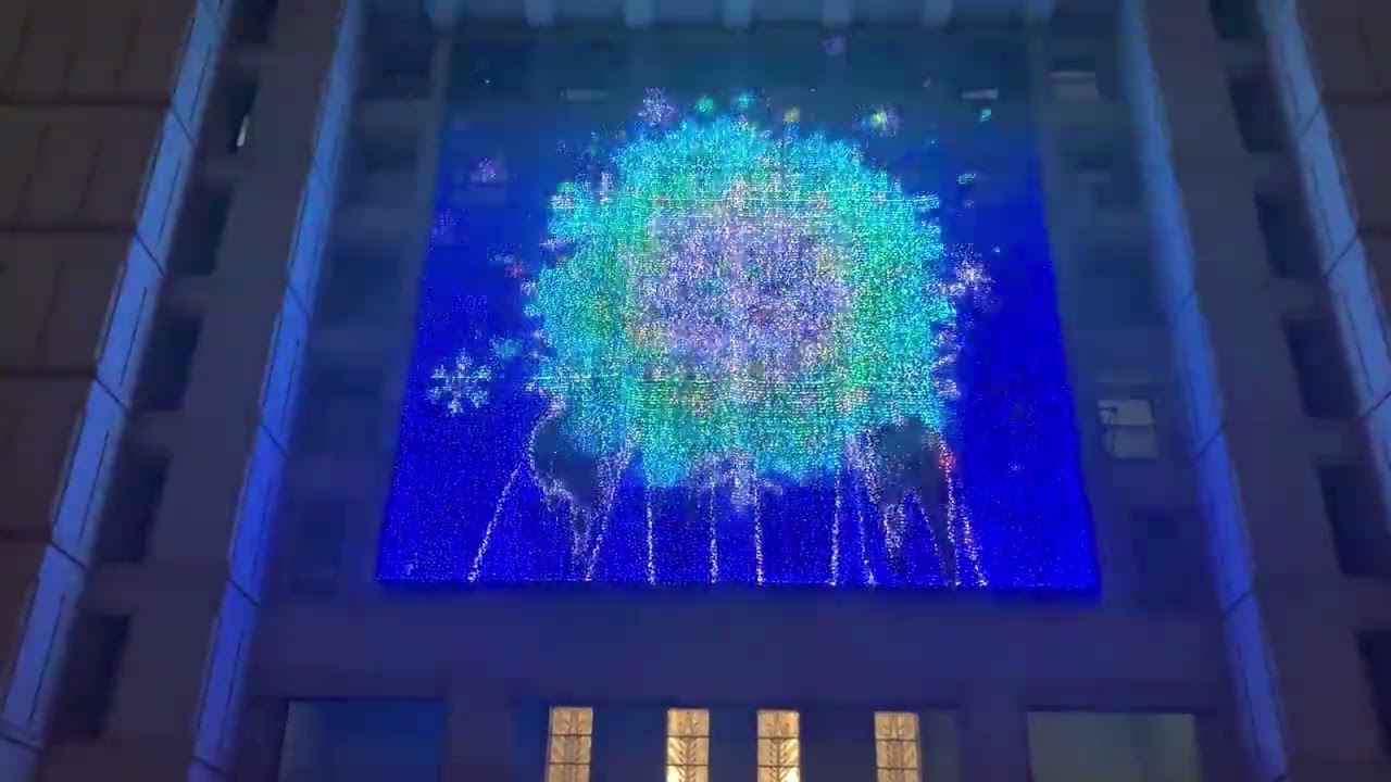 大阪市市役所　クリスマス　プロジェクションマッピング