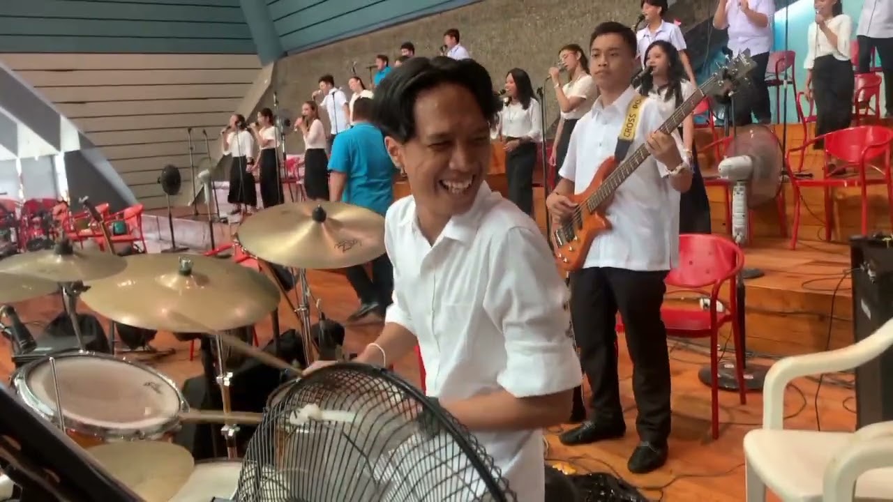 Trading My Sorrows (Yes Lord) - Youth for El Shaddai Gospel Music Ministry (Bass & Drum Cam)