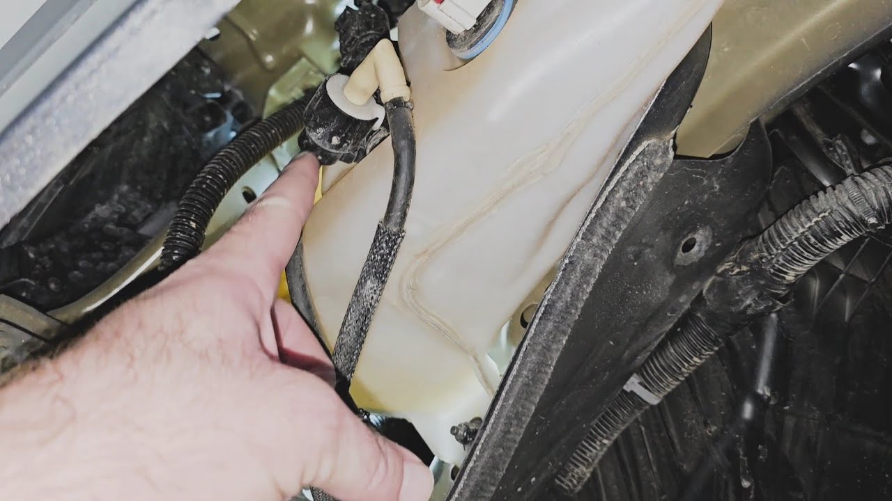 Chevy Suburban Windshield Washer Fluid Pump Not Working. Fixed With New Pump
