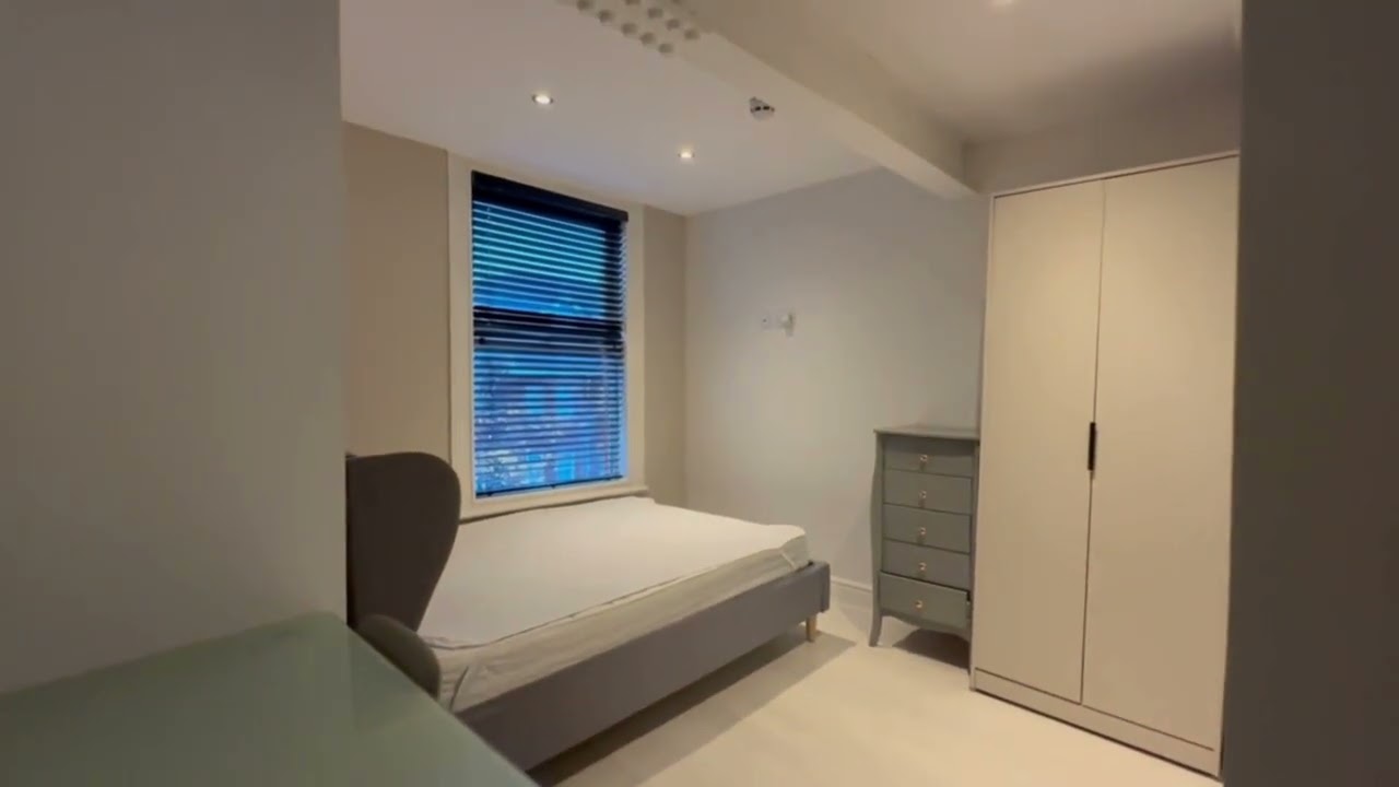 Luxury Student Accommodation - Lidderdale Road Tour, L15