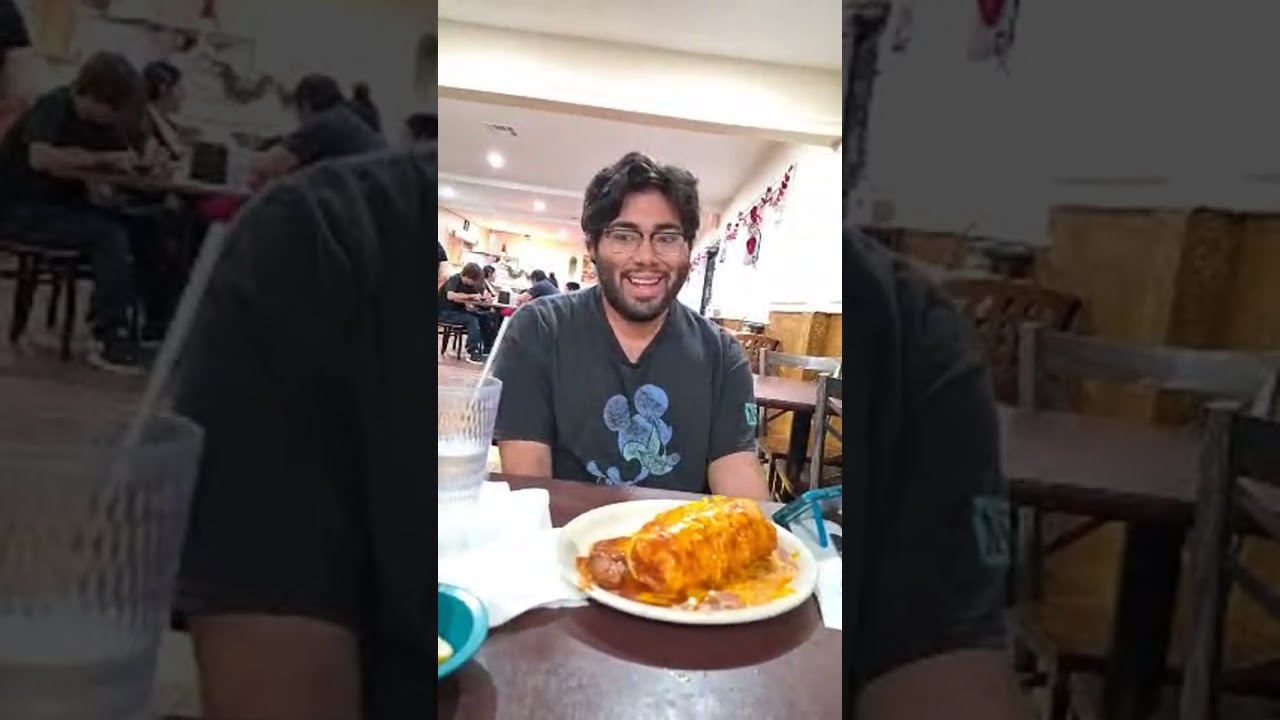 CENANDO CON MIS HIJOS ANTES DE LLEGAR A CASA.