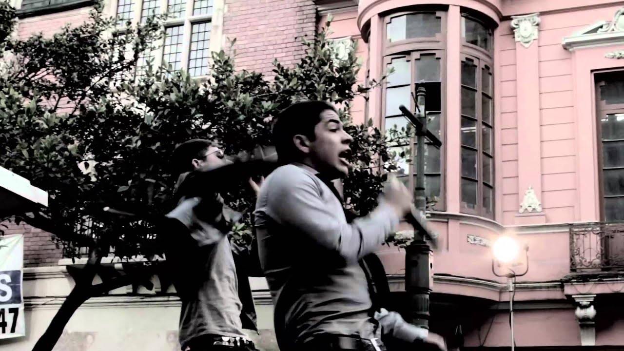 Revolver - R E V O L V E R (Video Oficial)