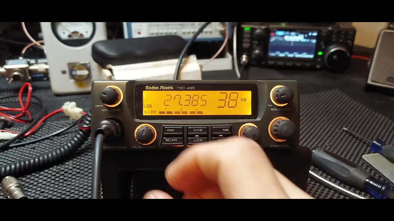 Unmodified Radio Shack TRC-485. AM/SSB 40 CH CB Radio