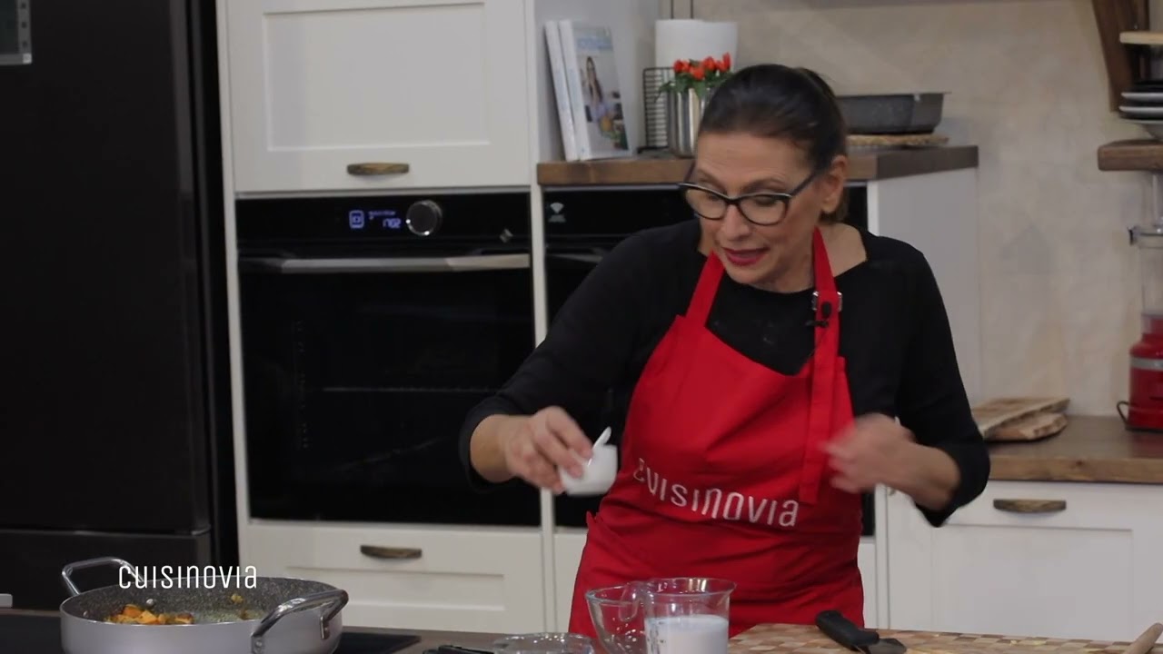 CUISINOVIA - Επεισόδιο 21, SEASON 1: Κάρυ με Κοτόπουλο & Μπάρες Cheesecake με Πραλίνα Φουντουκιού
