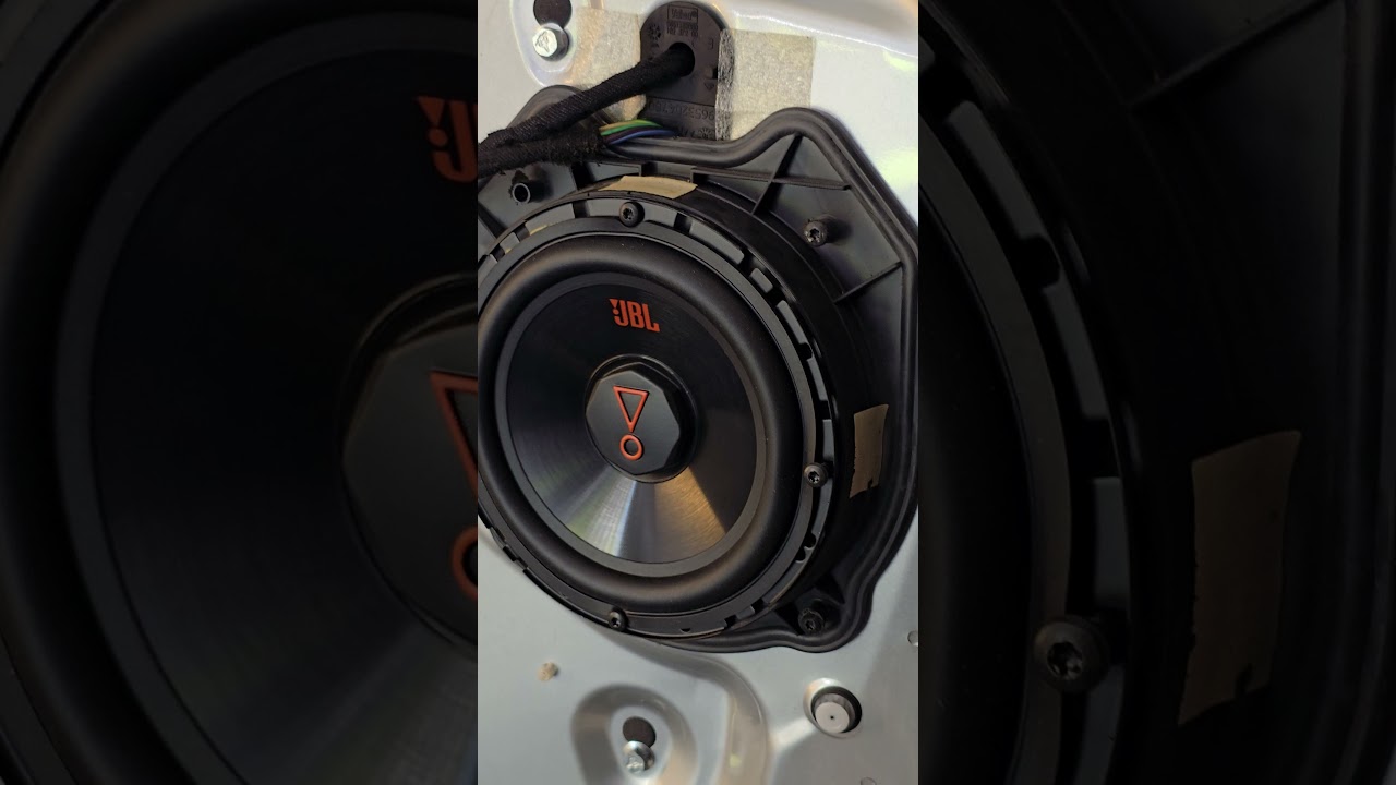 JBL 2 vias Multisystem no Citro&euml;n C4 - M&oacute;dulo Taramps TS400 no toque