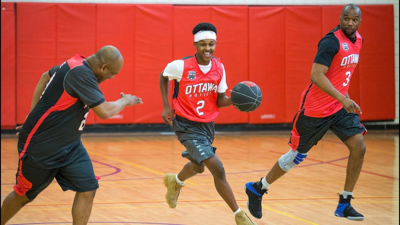 How Ottawa police are building relationships through basketball