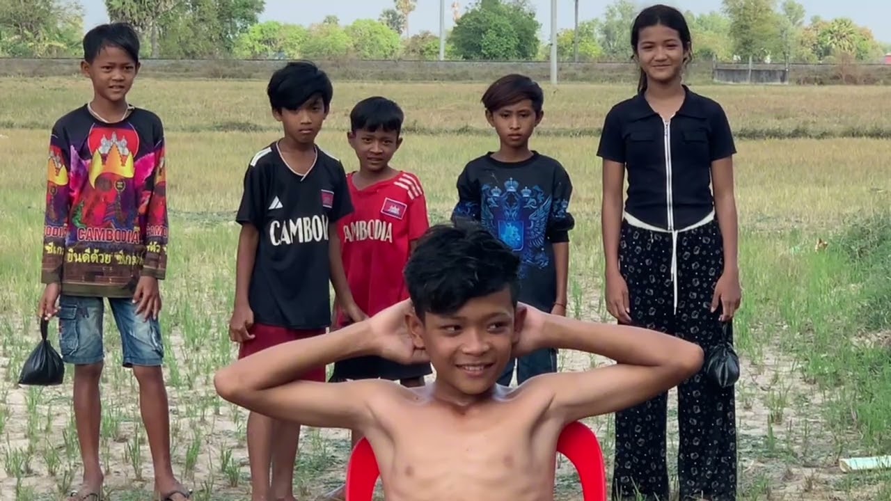 លេងហ្គេមគុបទឹកសប្បាយៗ😂😂😂