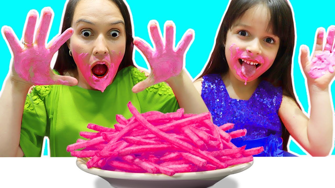 24 HORAS comiendo ROSA | Juega con Adri