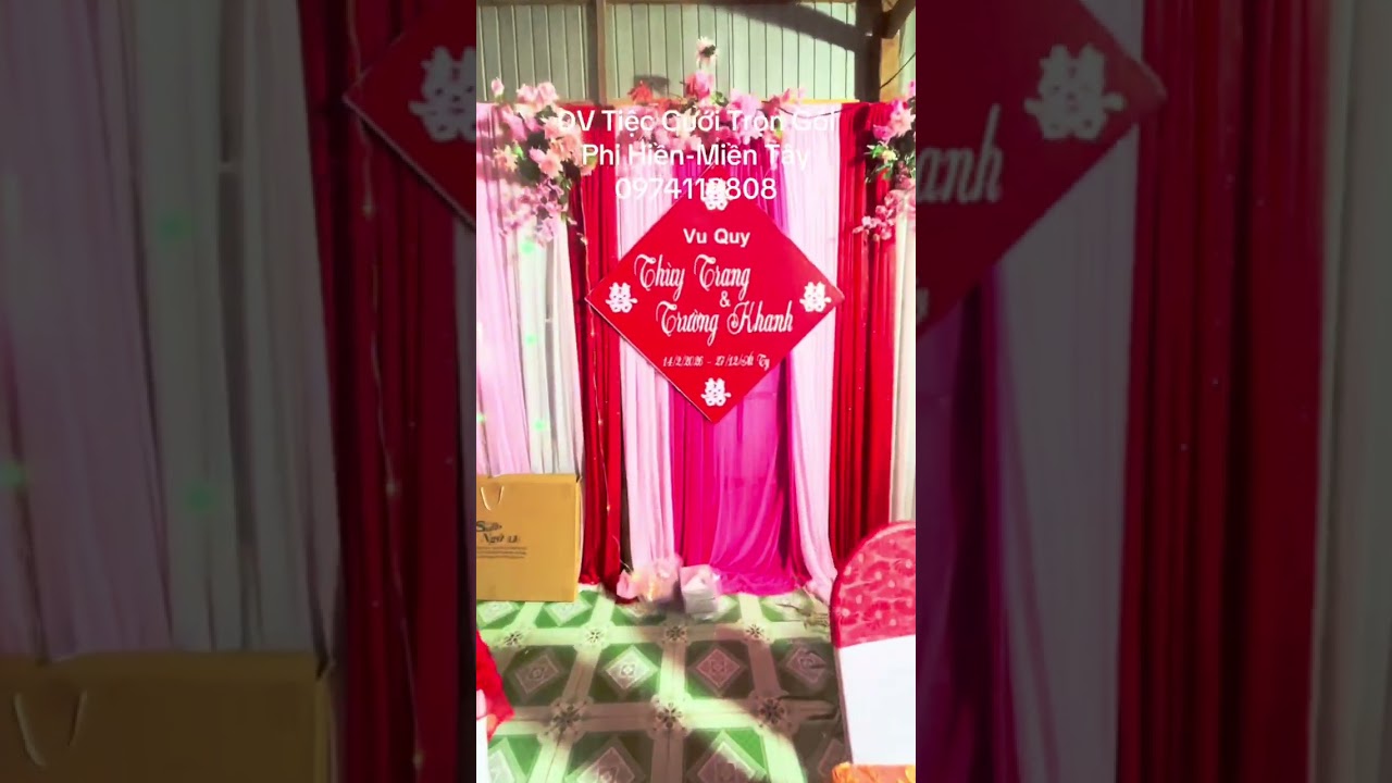 Cổng Cưới Miền Tây 