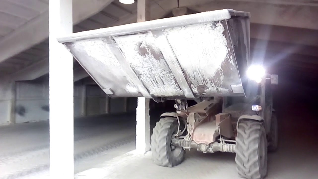 Загрузка кукурузы в два ствола.MANITOU 1035