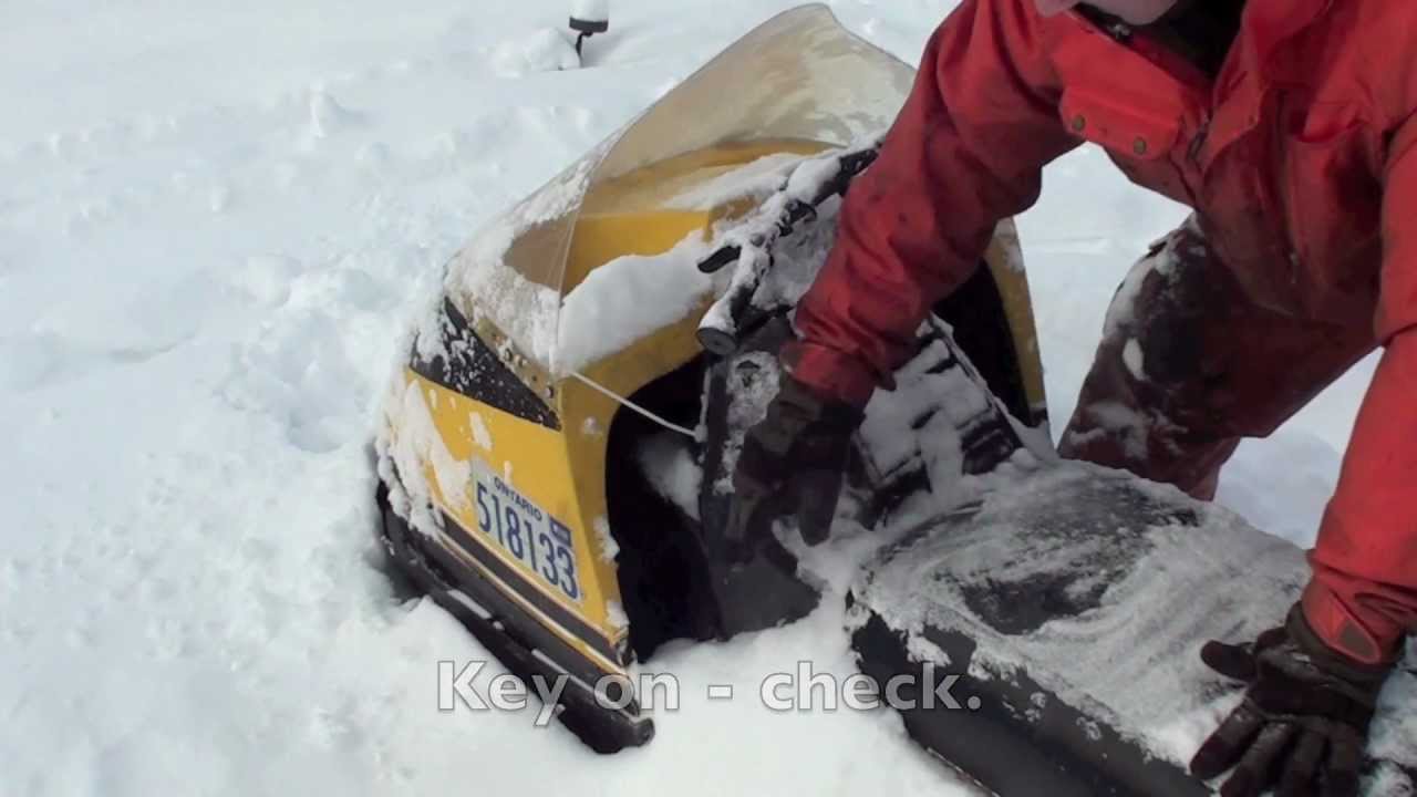 1971 Ski doo elan cold snowy start minus 31 with the windchill