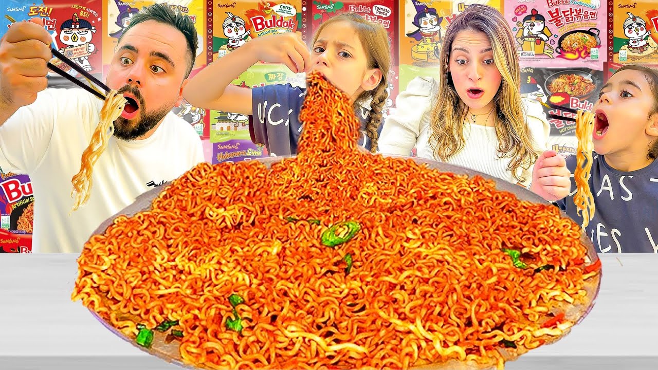 عملنا اكبر صحن نودلز بالعالم🍜 وخلطنا النكهات كلها مع بعضها ❤️‍🔥 جربنا السحر الكوري🇰🇷