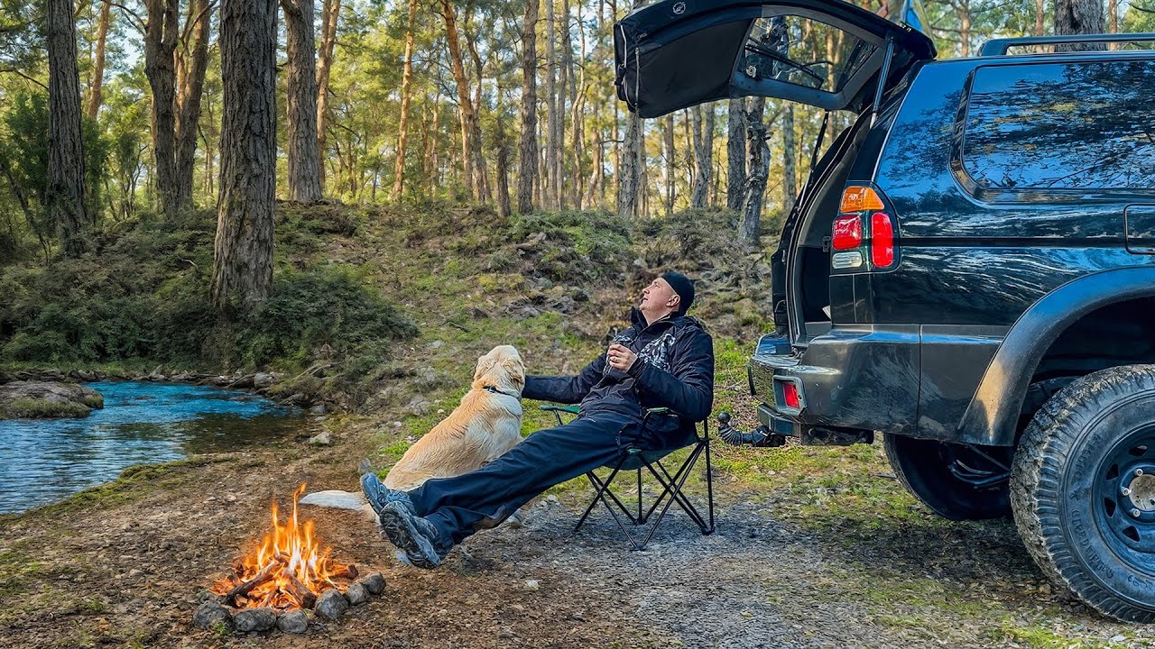 Offroad i spokój | Sam nad rzeką z psem i Terenówką | Kemping 4x4
