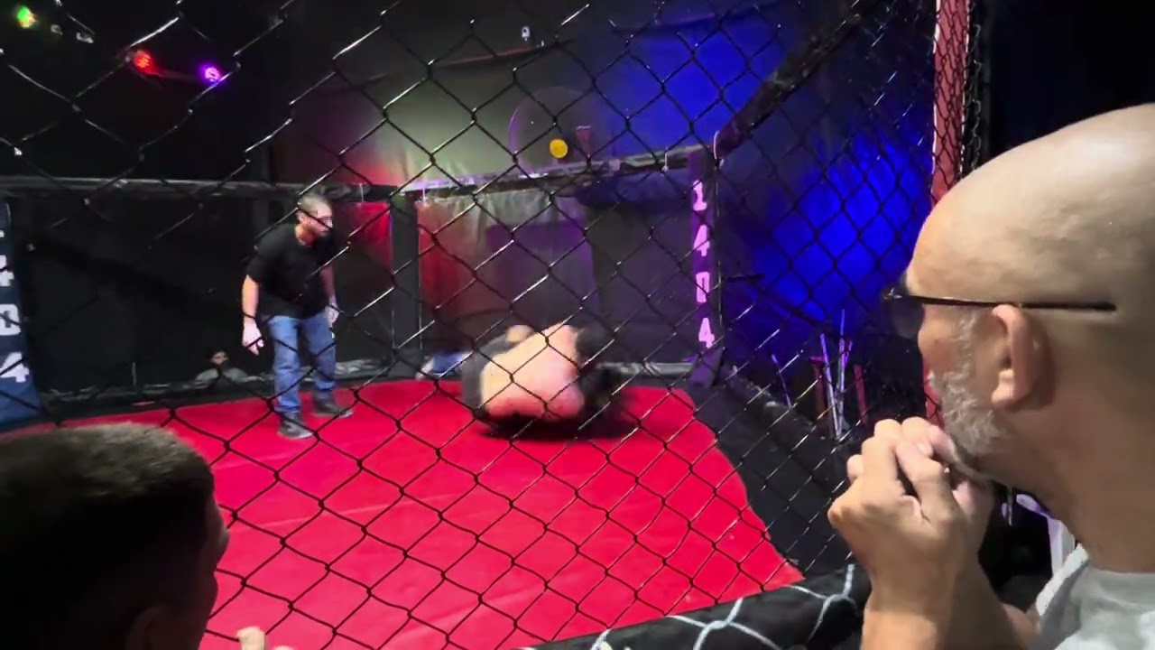 Sexta pelea de MMA finalizando a los 15 segundos con MataLeon.  6 - 0