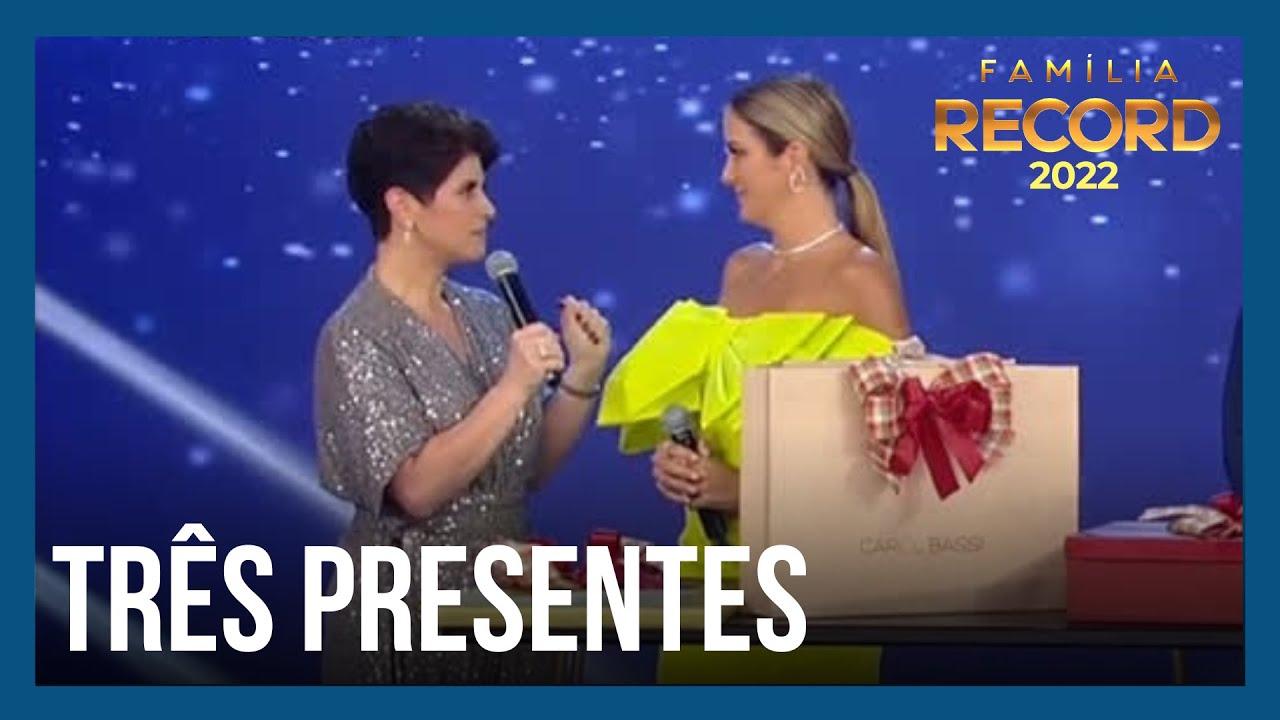 Ticiane Pinheiro recebe três presentes de Mariana Godoy | Família Record