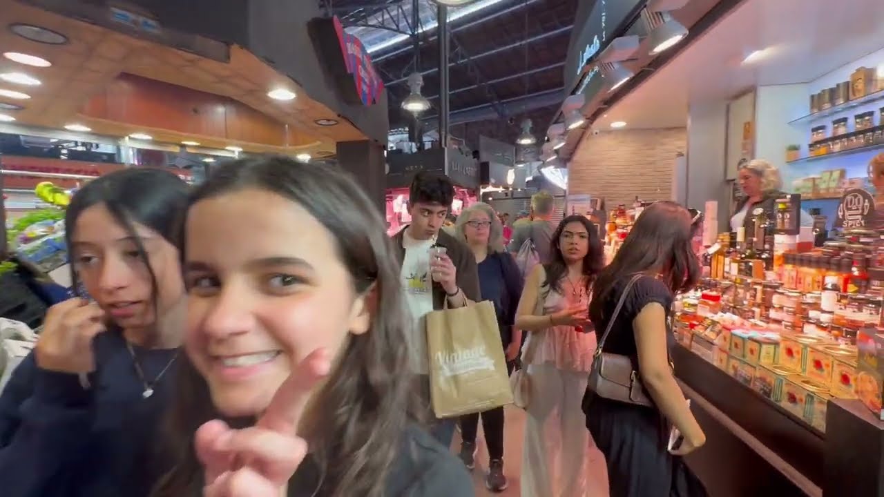 [🇪🇸 Barcelona] 2024 Barcelona City Walking Tour inside Mercado de la Boqueria