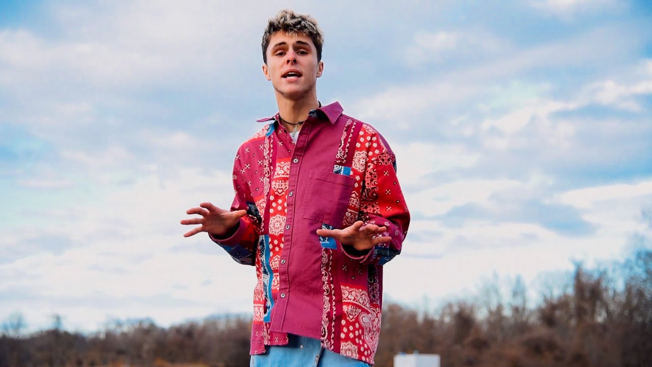 Lui - Hey It's Me (Official Video)