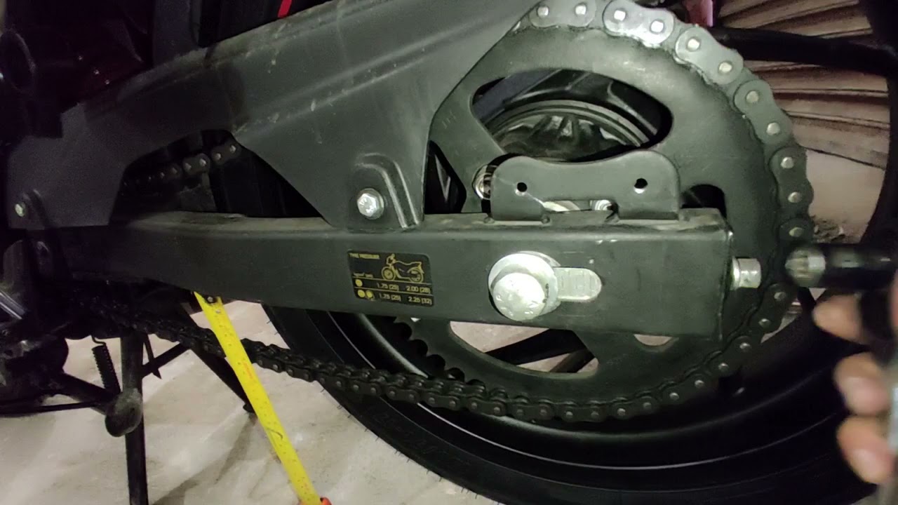 Como ajustar la cadena de la Apache 200 - Rtr 200