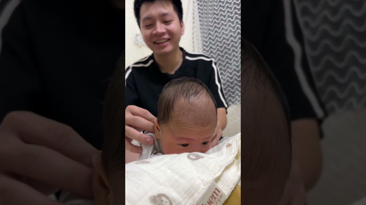 Embes Cua 1 tháng tuổi 