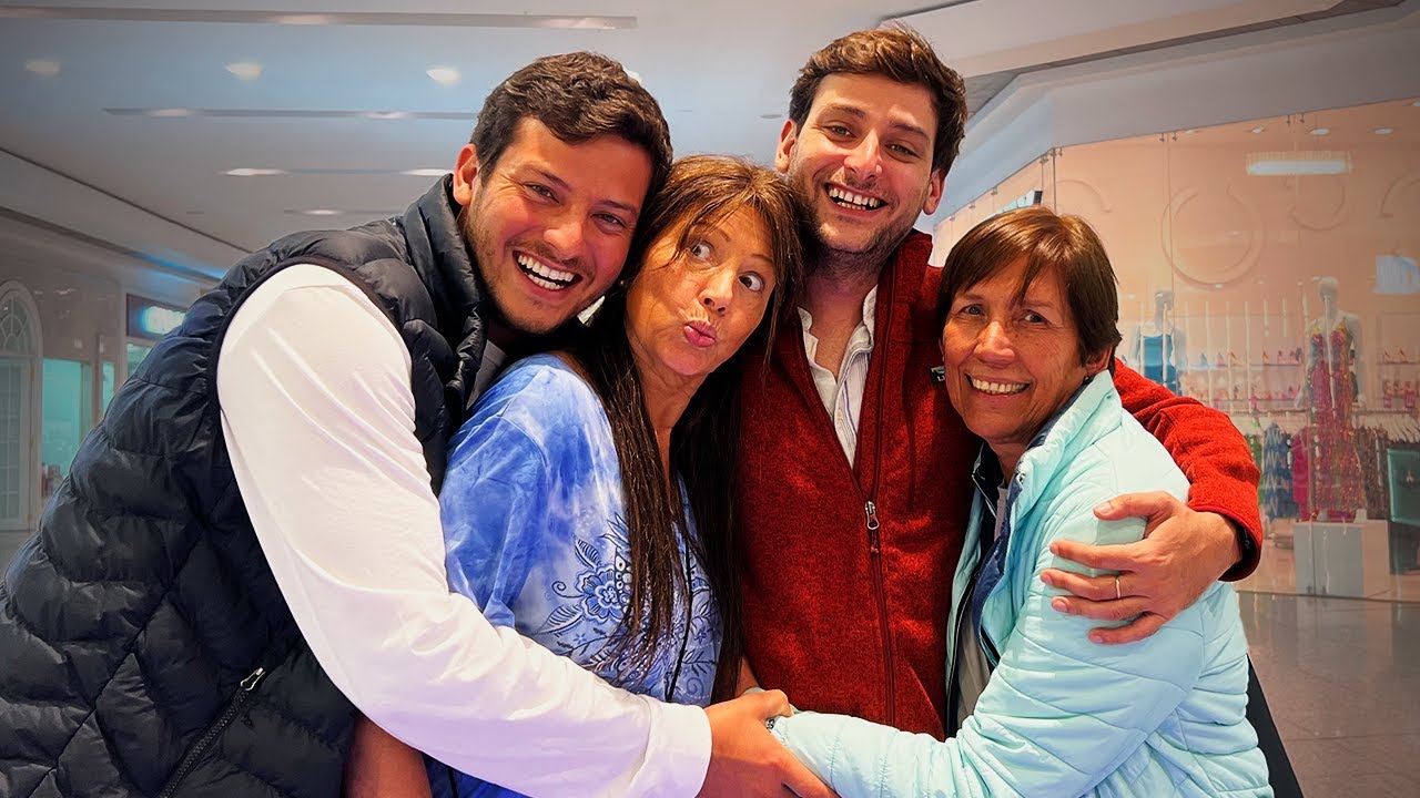 Nos reencontramos con mi Mamá y mi Abuela después de un año ❤️