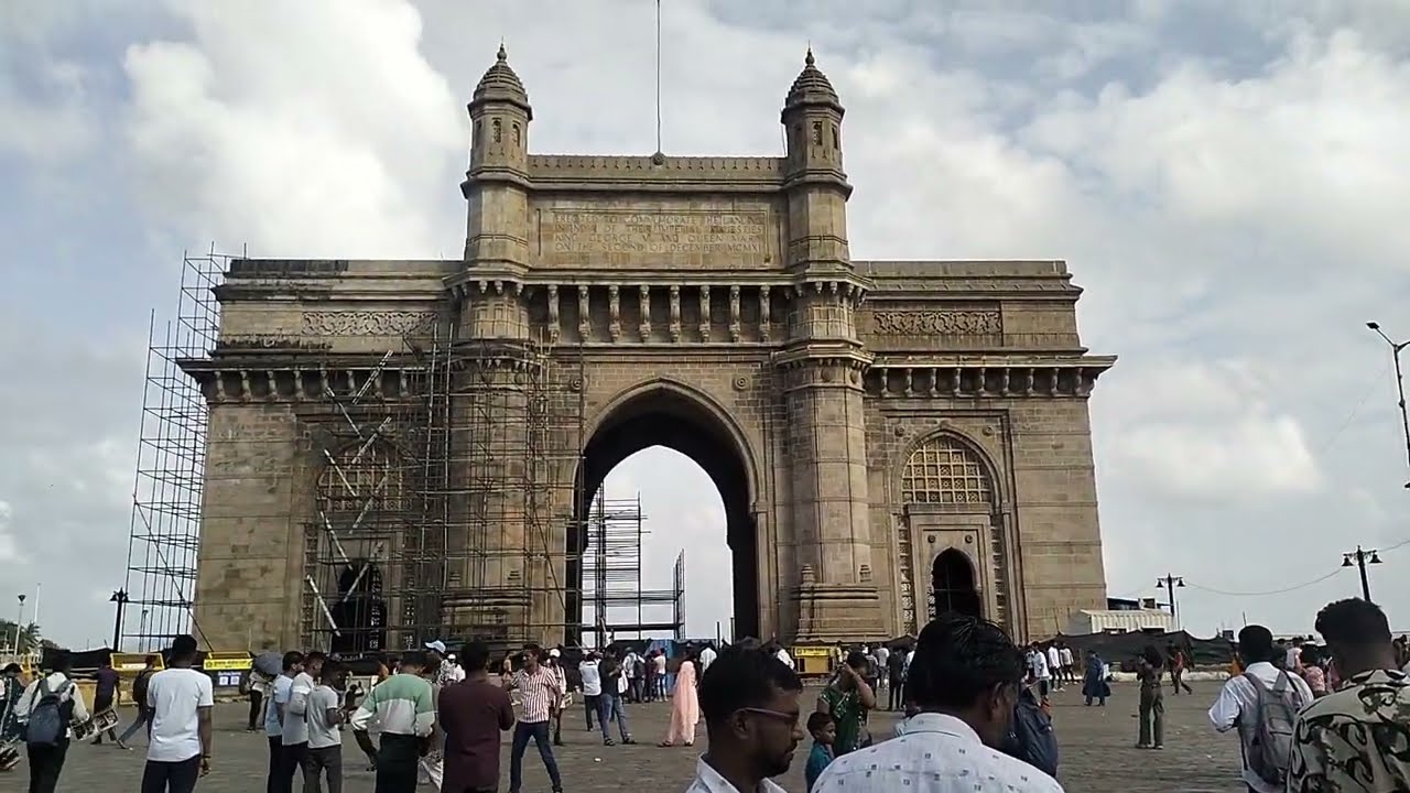 Taj Hotel Mumbai 😱 | Mumbai Heavy Rain 🌧️ 