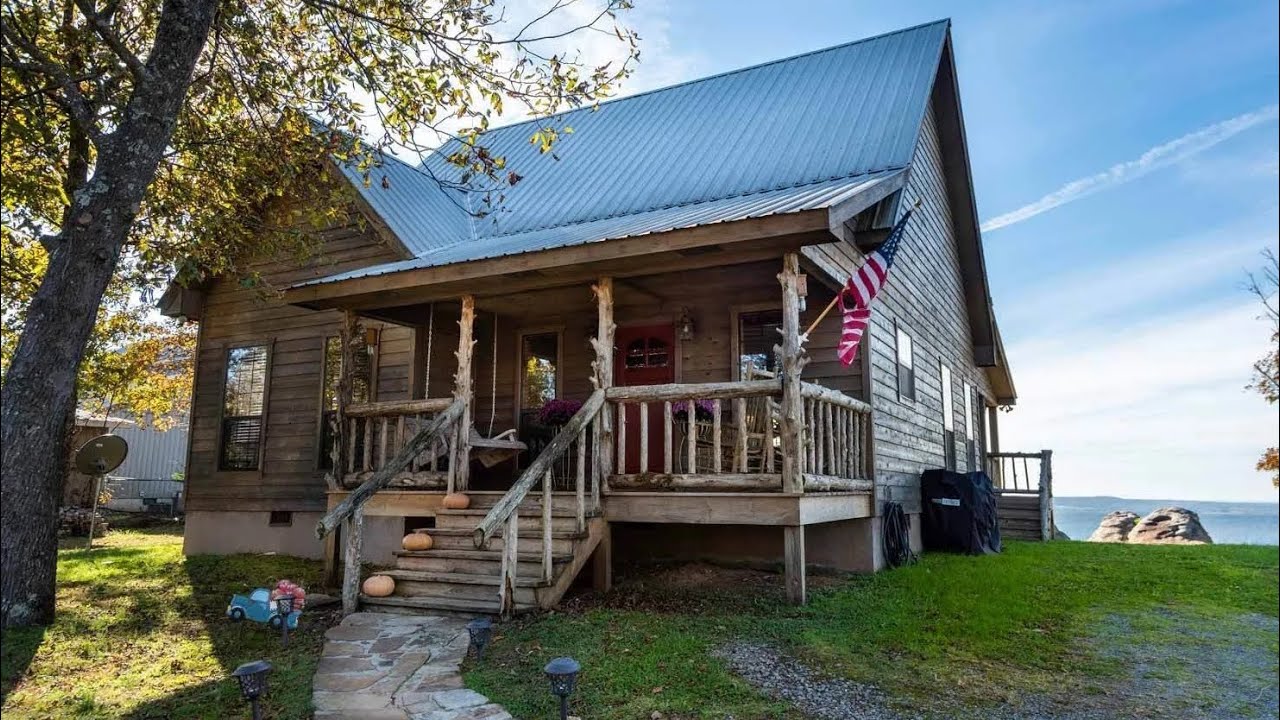 Alabama Cabin Rental with Breathtaking Valley & Mountain Views #cabin #airbnb #alabama #mountain