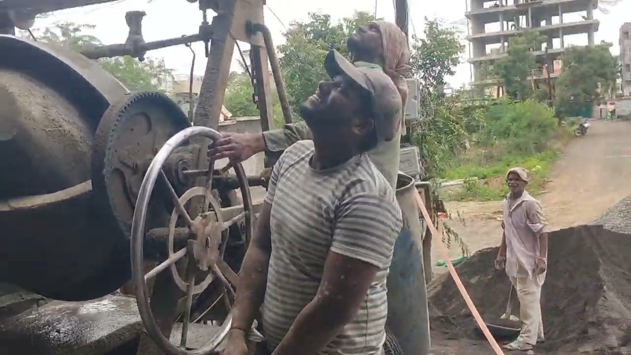 काँक्रीट मशीन कशी चालवतात आणि काँक्रीट किती किती काम करतात