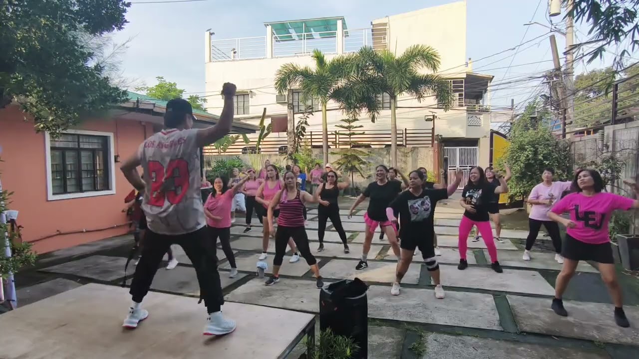 Divine Diva'z zumba class with V-allstar'z Zin Dexter. 