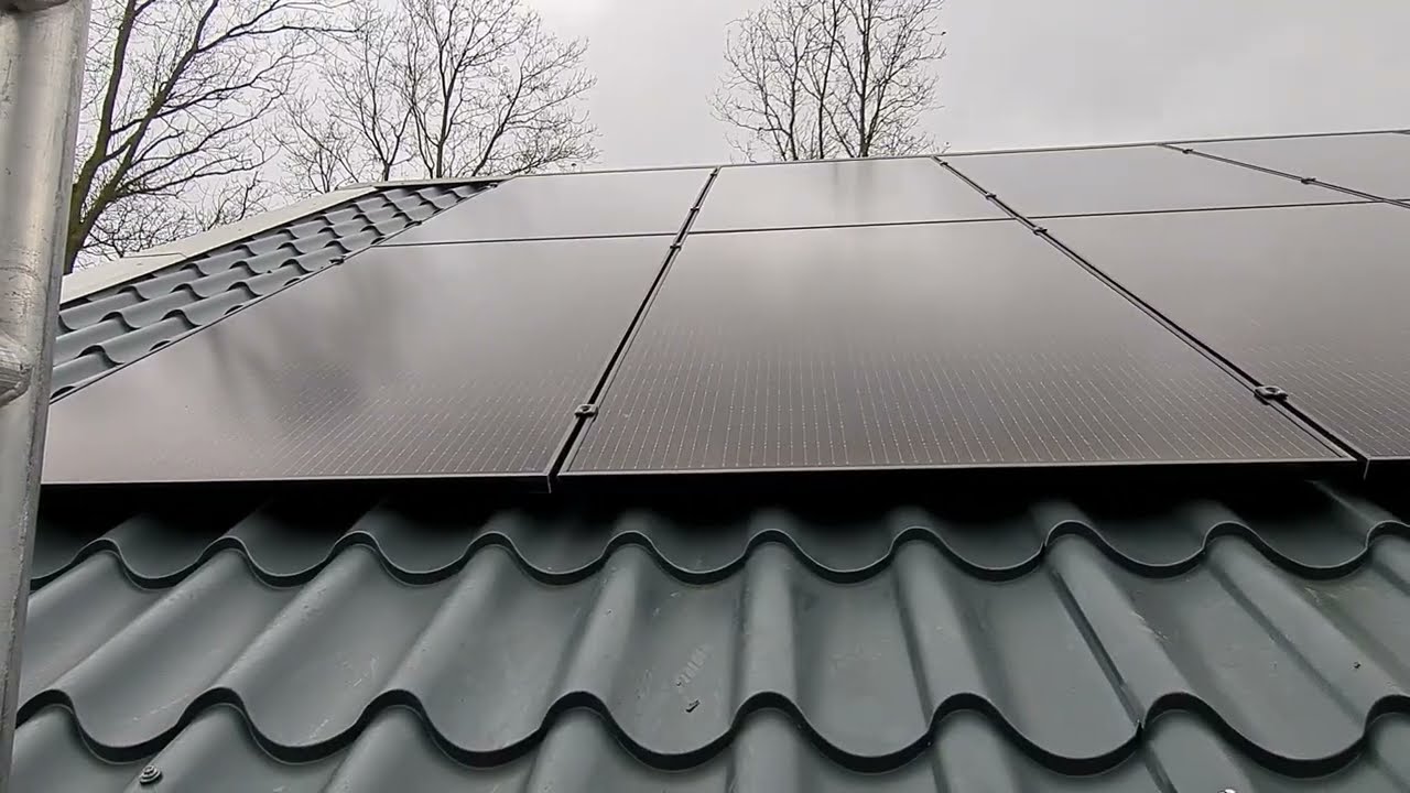 34 zonnepanelen 395wp stalen dakpanprofiel plaat met Esdec Evo en DS3 apsystems