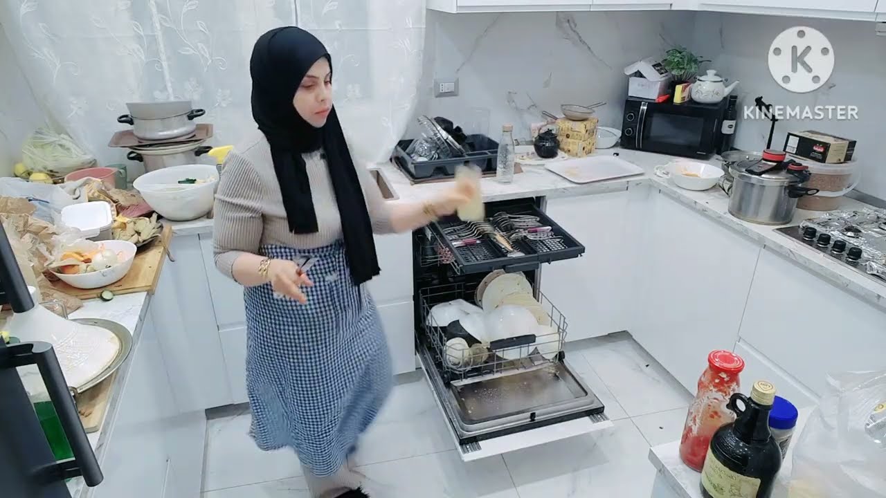 روتين بعد الفطور🧺 والو مبقاش الجهد للكوزينة😅 الروينة في الكوزينة 😂 مكينة الماعن رحححححححمة 