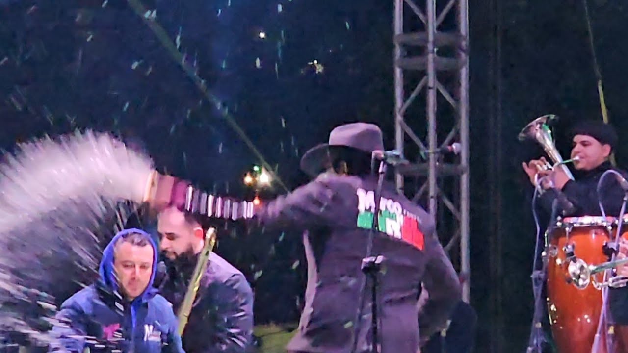 Asi fue la presentación de Marco Flores y la Banda Jerez en Ayutla Mixe