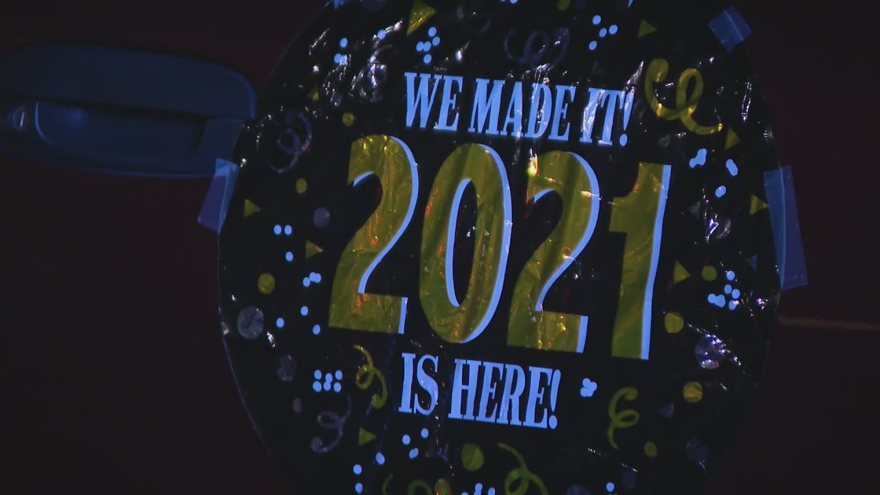 Plenty of outdoor COVID-friendly, virtual New Year's Eve events around Chicago