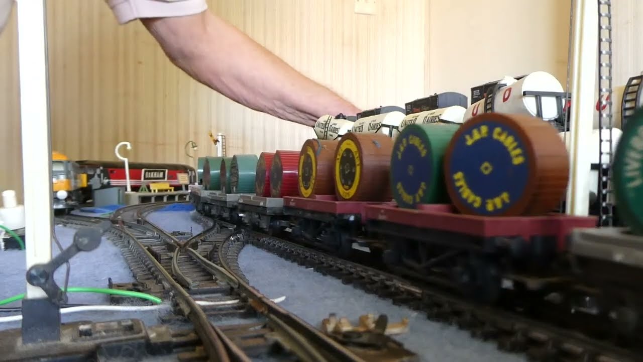 TRIANG OR LIMA OR AIRFIX OR BACHMANN OR MAINLINE MODEL RAILWAY ROLLING STOCK RUN THREE 140326