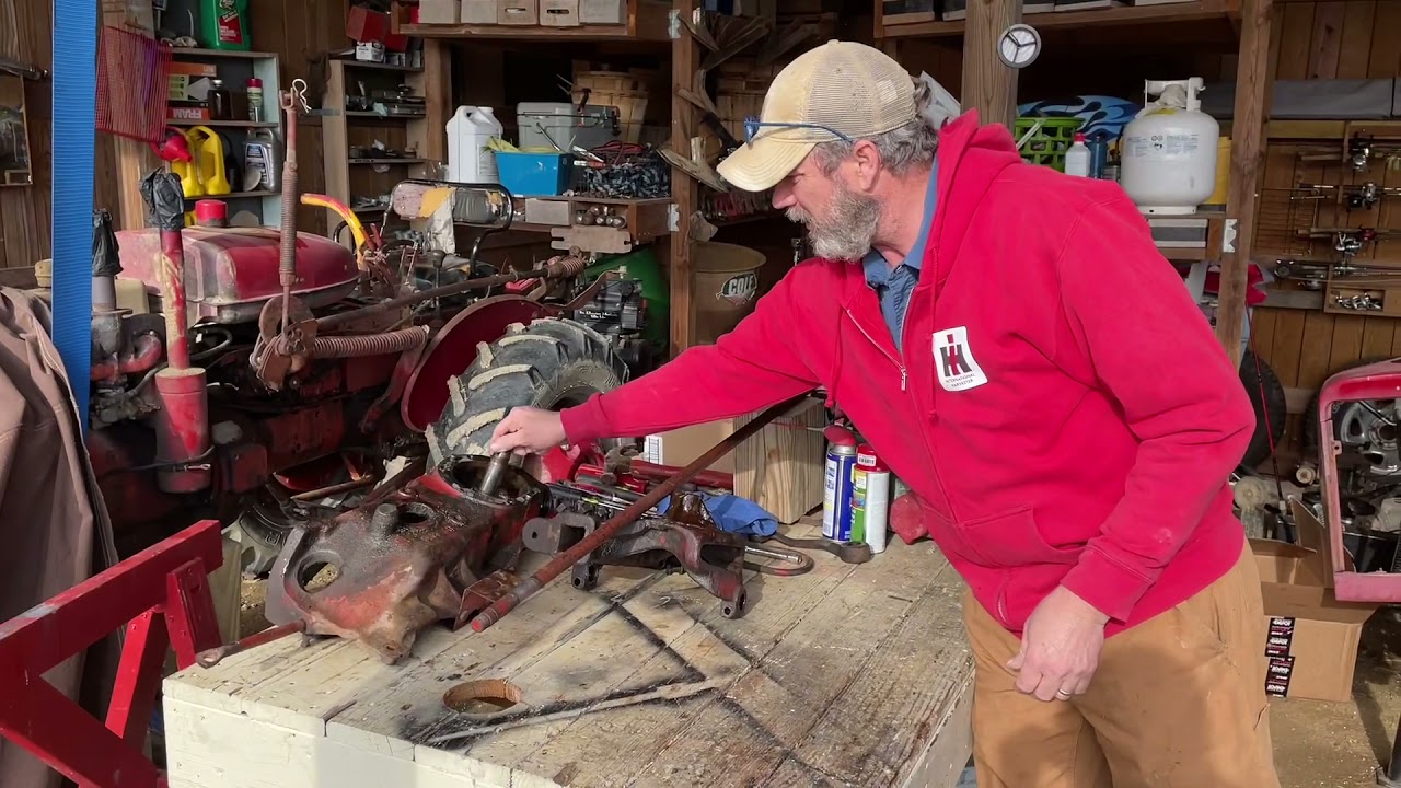 Ремонт рулевого управления Farmall 140, часть 1