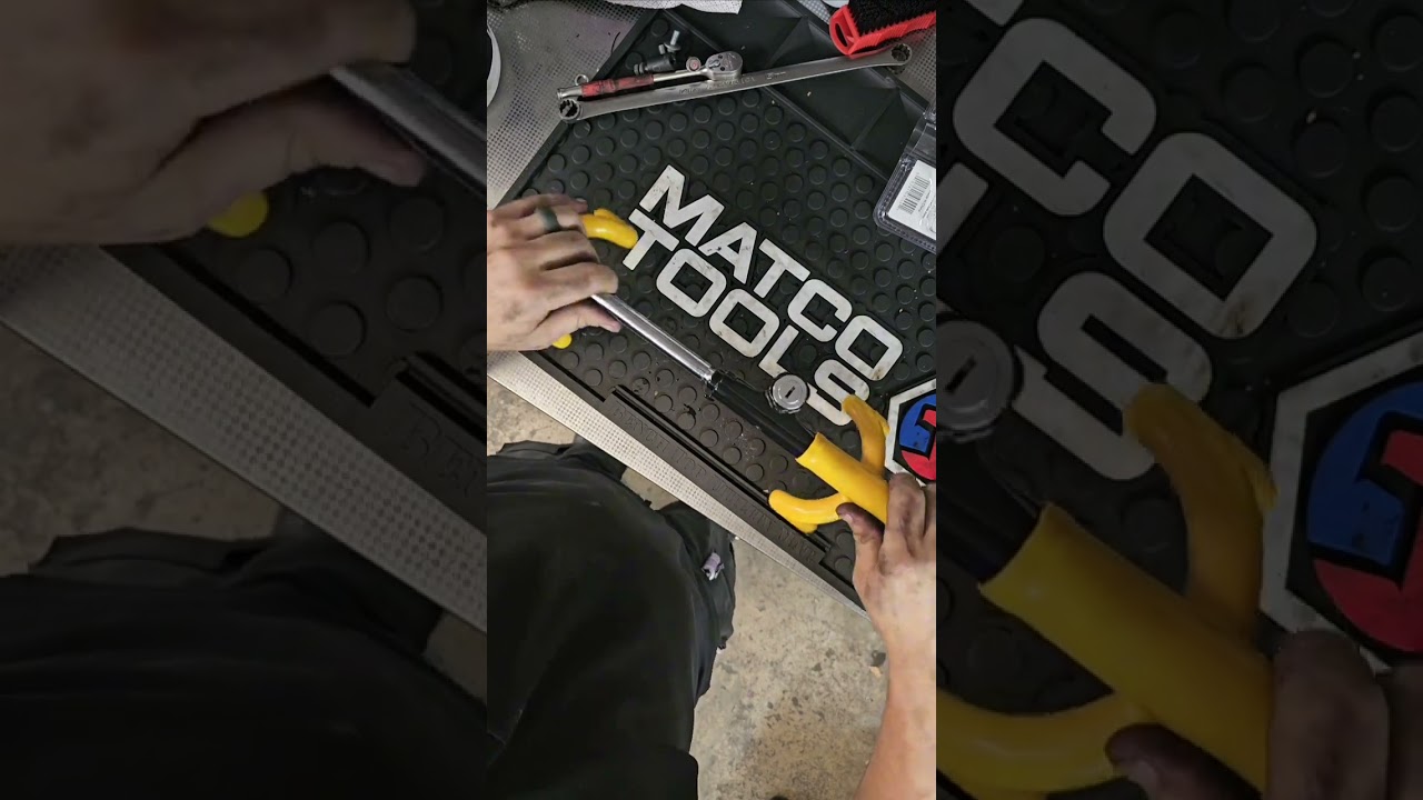 club twin hook removal (no tools)
