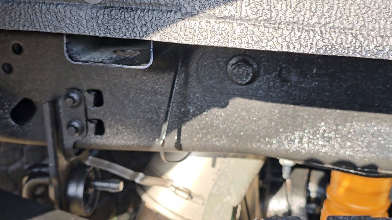 Surface Shield to Protect and Undercoat the Frame on a F-250 Super Duty - Road Salt Barrier!