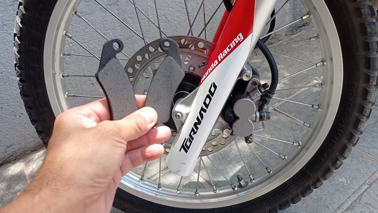 Cambiar pastillas de Freno Tornado 250